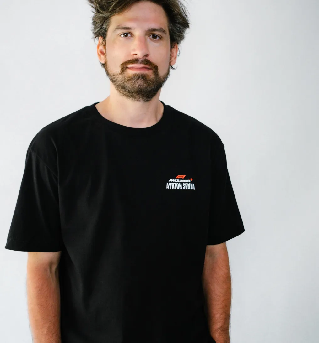 REMERA LIBERATO OVERSIZE NEGRA AYRTON SENNA