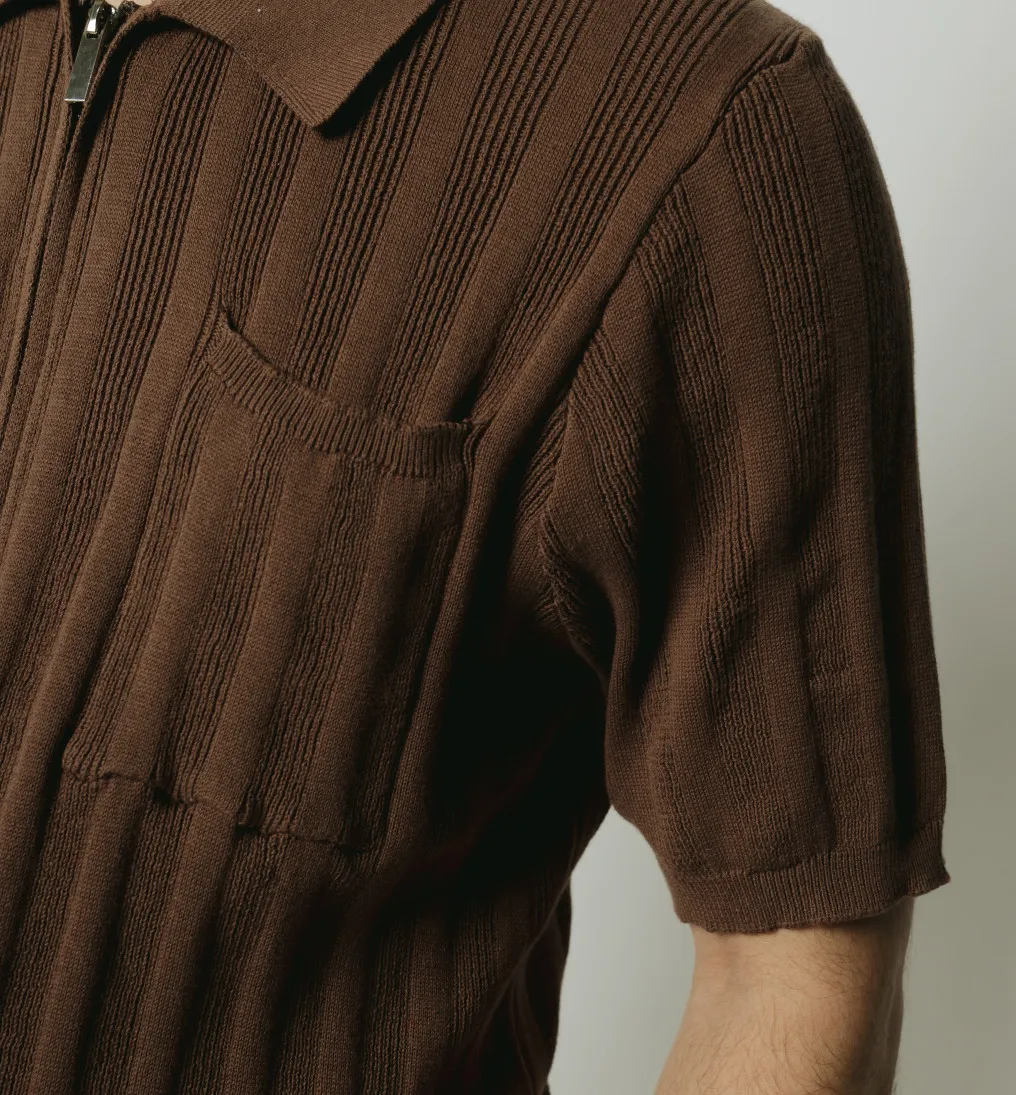 REMERA ABERCROMBIE CIERRE COMPLETO MARRON