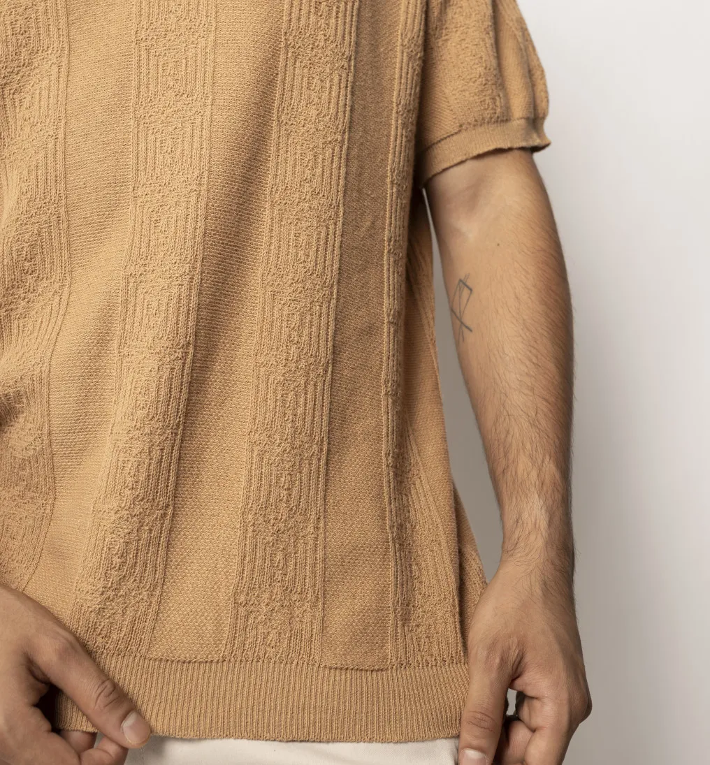 REMERA ABERCROMBIE JOHNNY COLLAR KAKHI