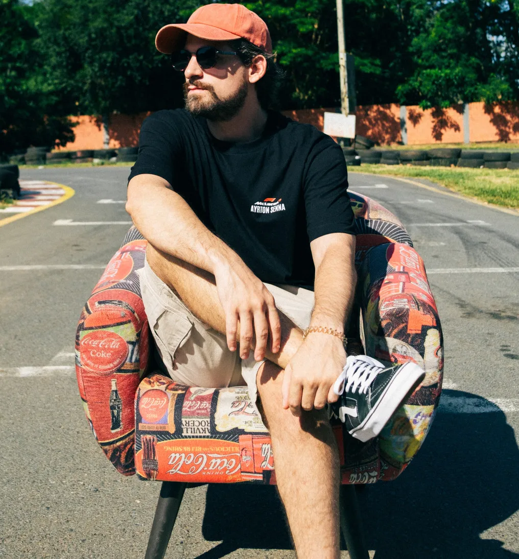 REMERA LIBERATO OVERSIZE NEGRA AYRTON SENNA