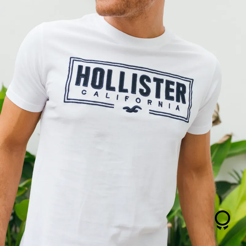 REMERA HOLLISTER CUELLO REDONDO ESTAMPA NEGRA