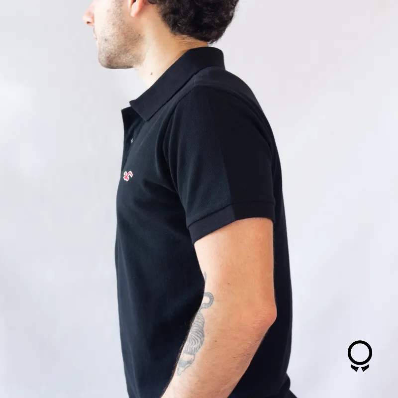 REMERA HOLLISTER CUELLO POLO NEGRO