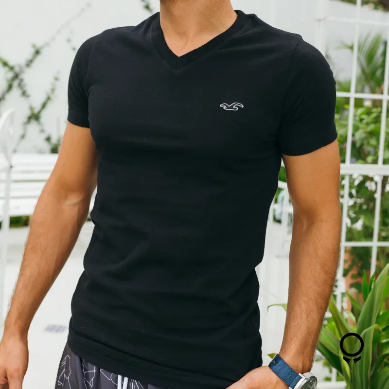 REMERA HOLLISTER V NEGRO