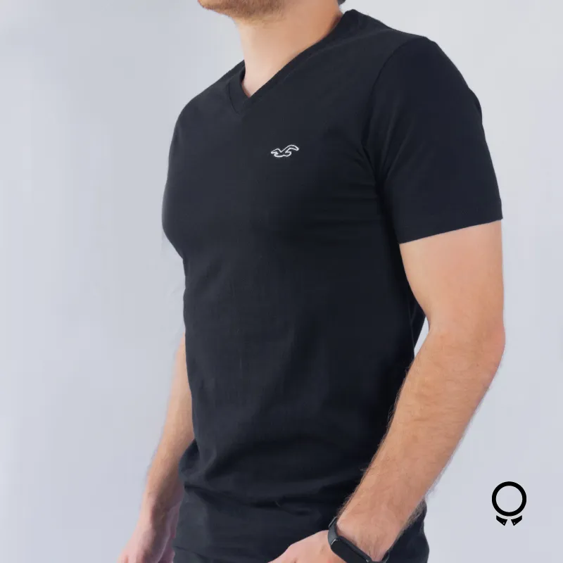 REMERA HOLLISTER V NEGRO