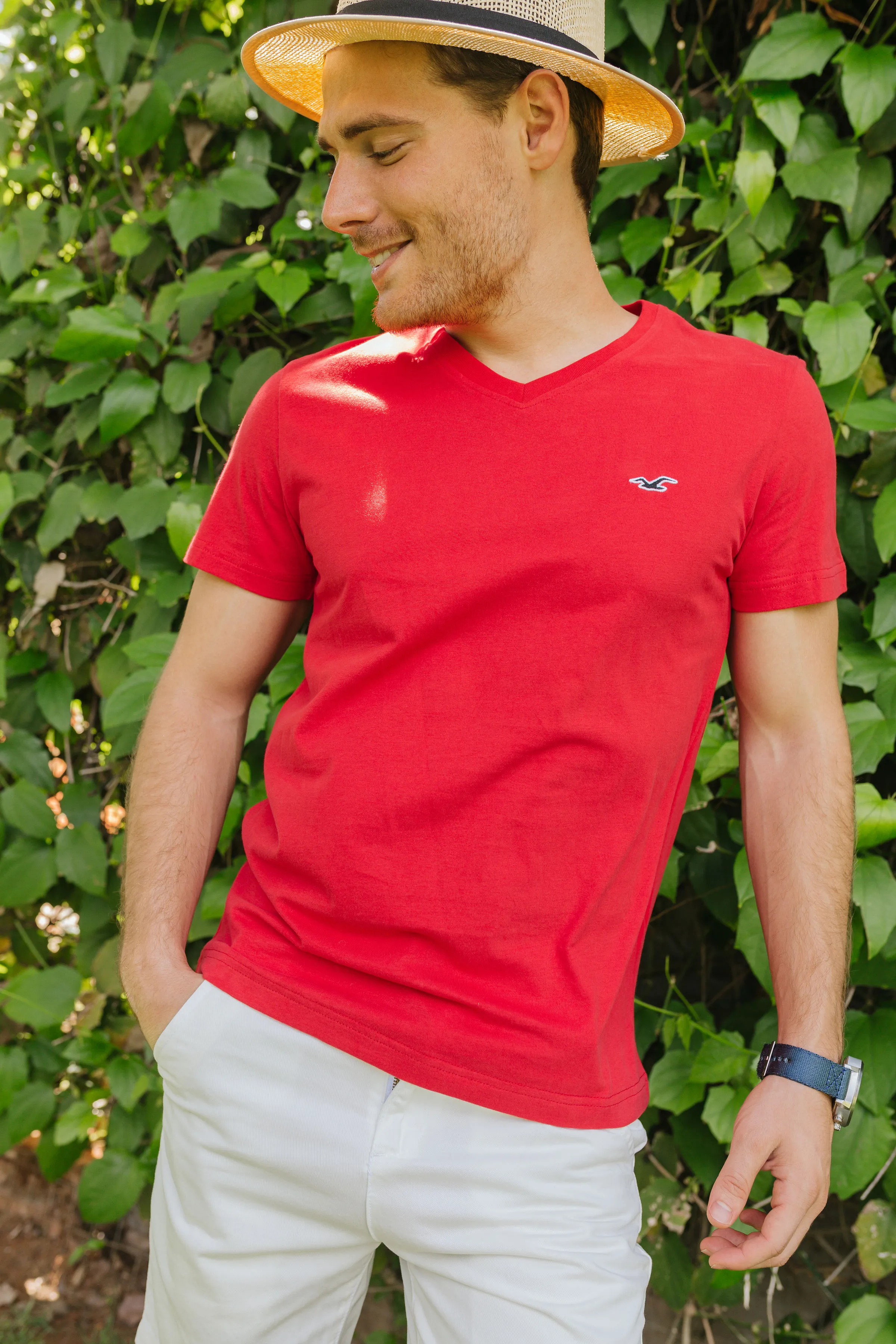 REMERA HOLLISTER V ROJA