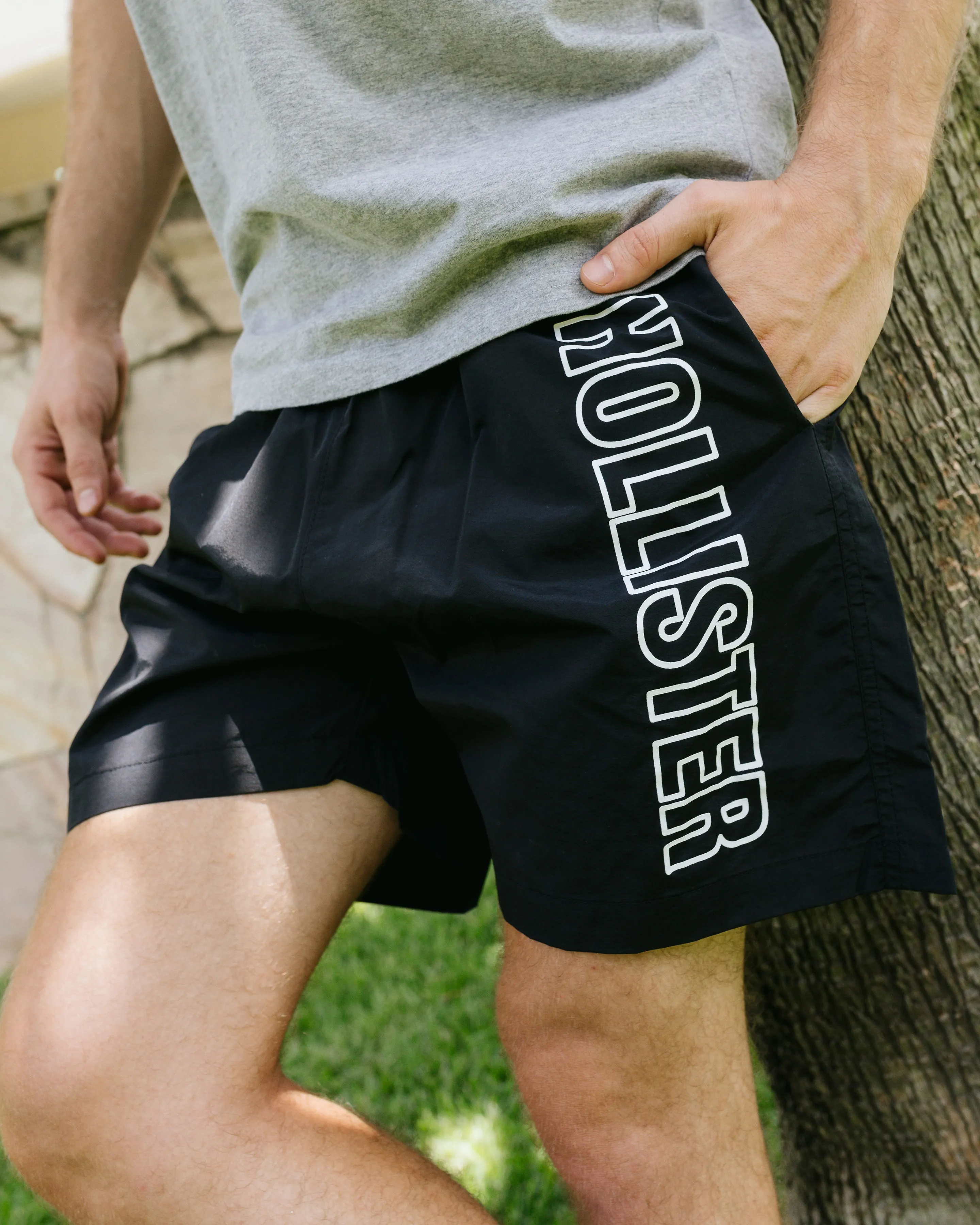 SHORT DE BAÑO HOLLISTER NEGRO