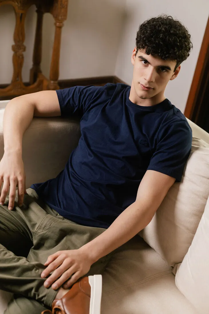 REMERA LACOSTE CUELLO REDONDO PARIS AZUL MARINO