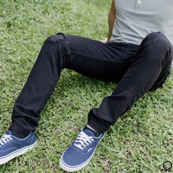 JEAN LIBERATO BASICS SLIM FIT NEGRO