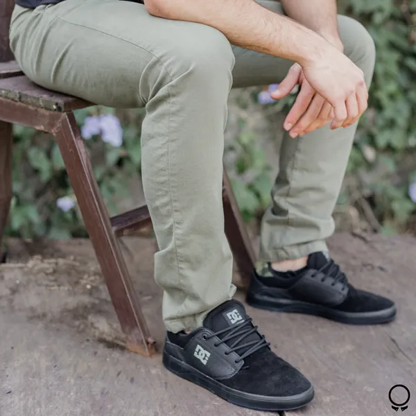 PANTALON  LIBERATO BASICS CHINO VERDE OLIVA