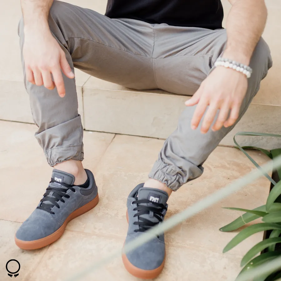 JOGGER LIBERATO BASICS GRIS