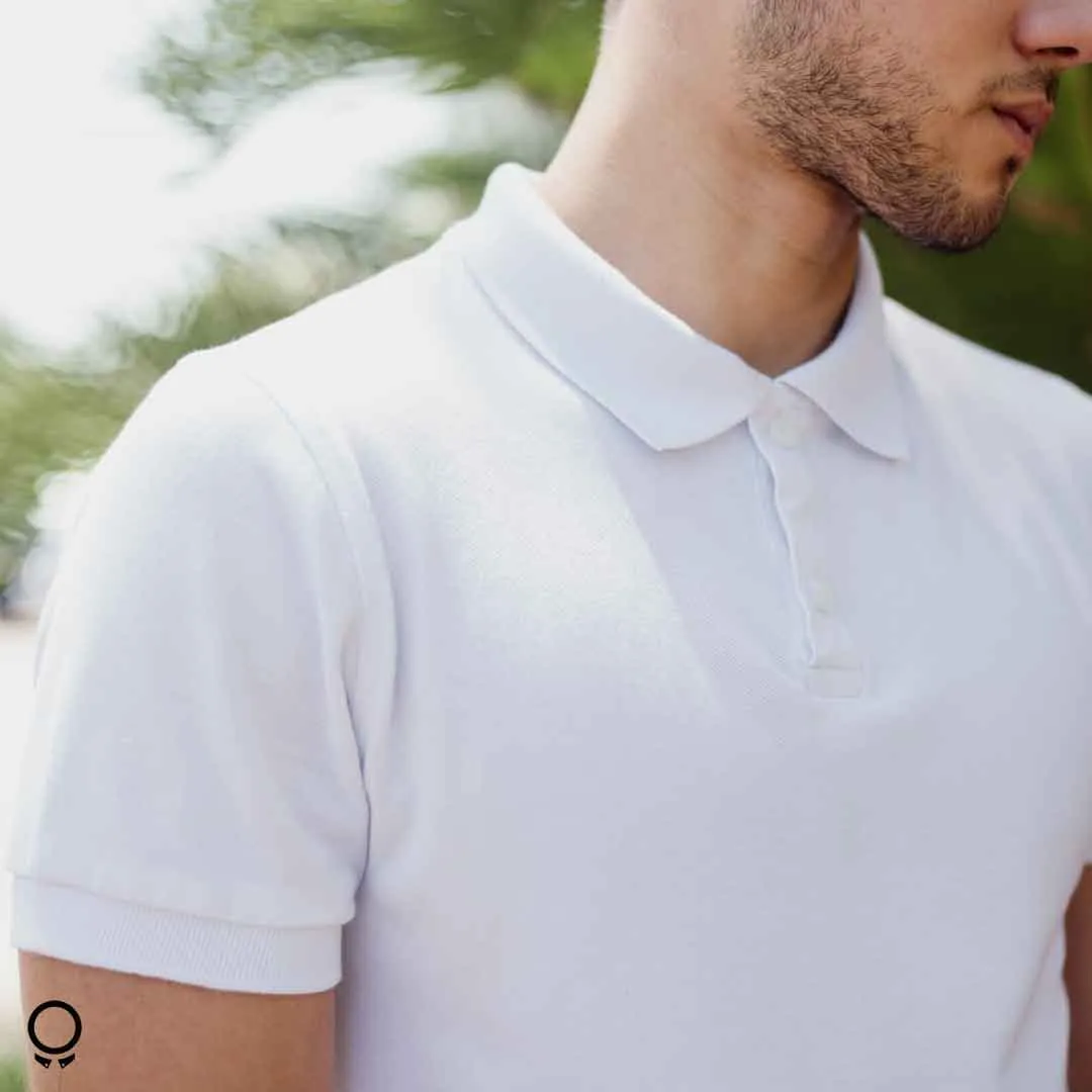 REMERA LIBERATO BASICS CUELLO POLO BLANCA