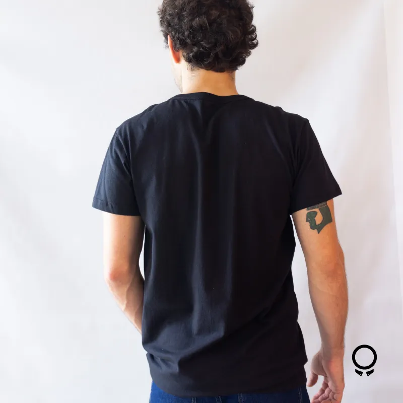 REMERA LIBERATO BASICS HENLEY NEGRA