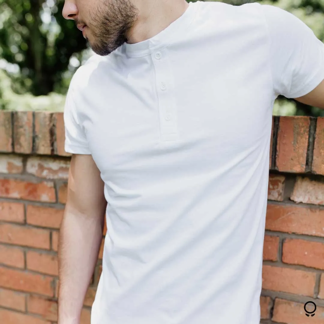 REMERA LIBERATO BASICS HENLEY BLANCO