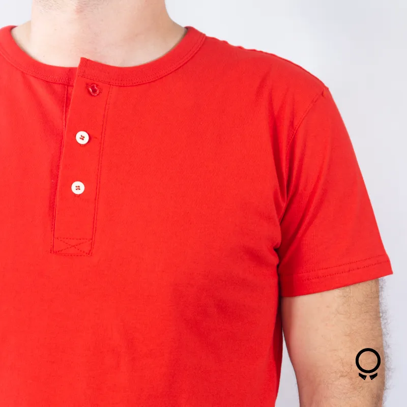 REMERA LIBERATO BASICS HENLEY ROJA