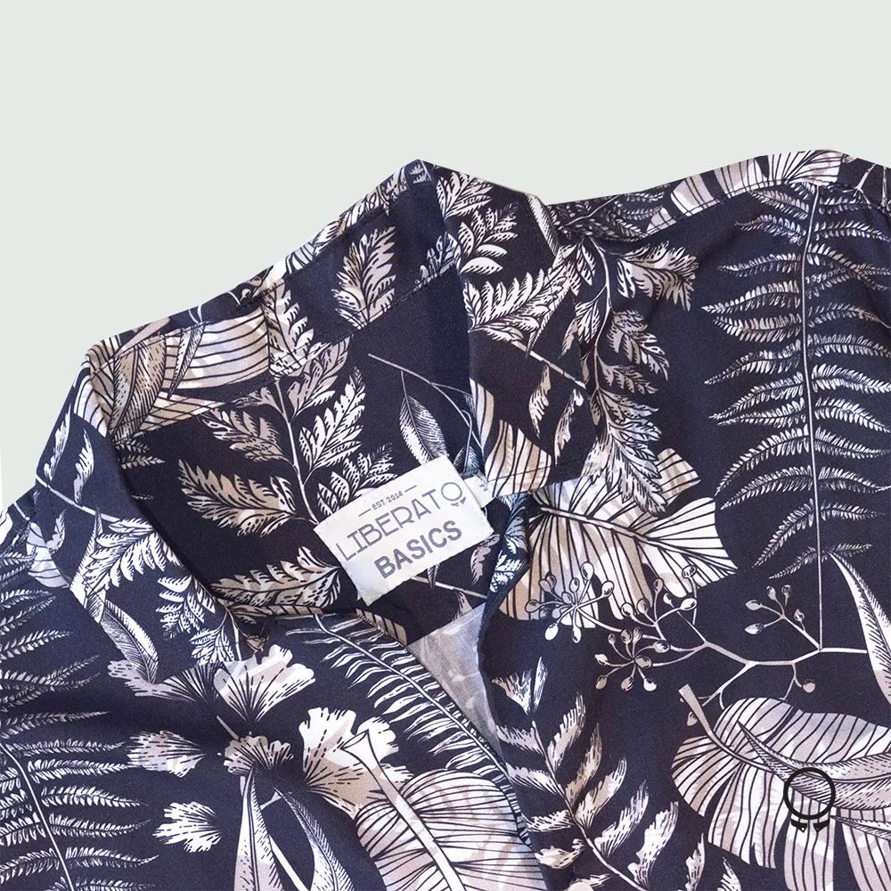 CAMISA LIBERATO BASICS MANGAS CORTAS PLAYERA NEGRA HOJAS PALMERAS