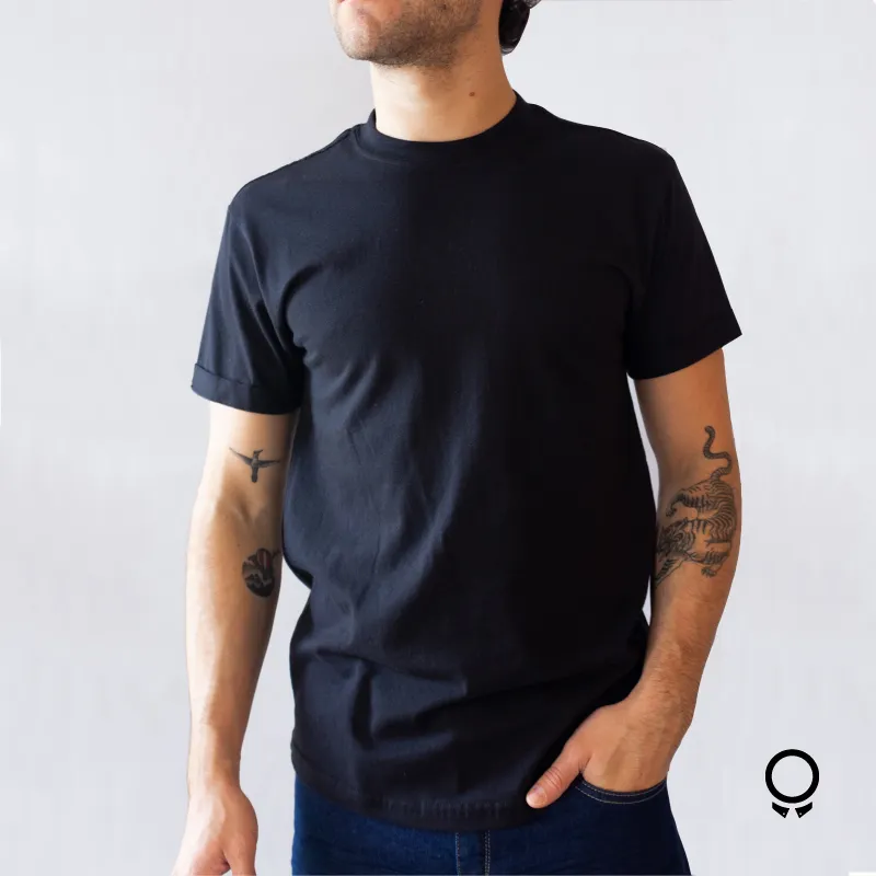 REMERA LIBERATO BASICS CURVA NEGRO