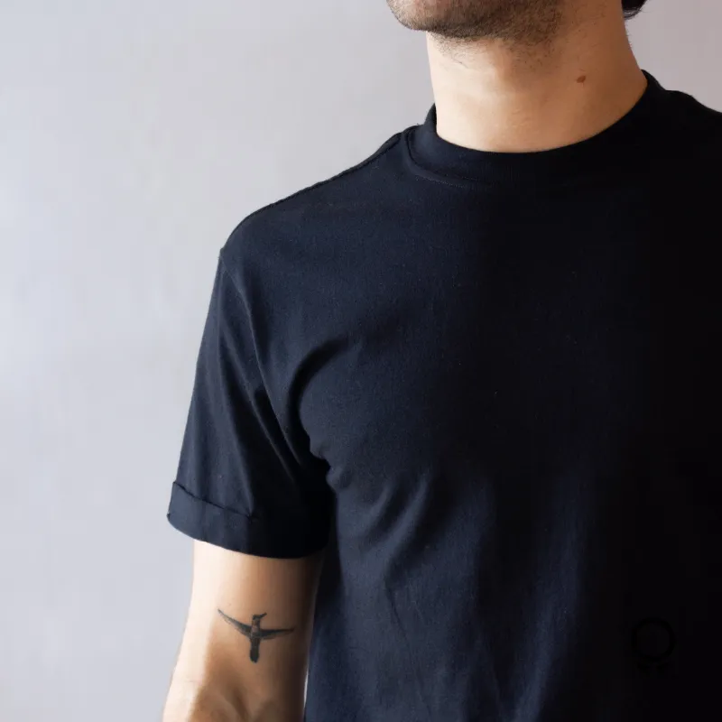 REMERA LIBERATO BASICS CURVA NEGRO