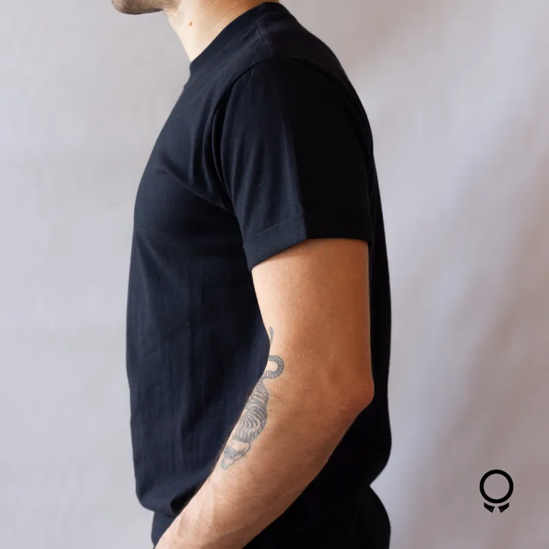 REMERA LIBERATO BASICS CURVA NEGRO