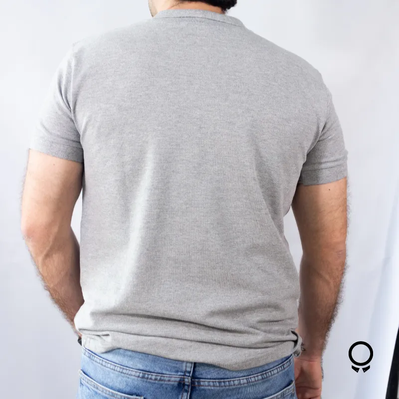 REMERA LIBERATO BASICS CUELLO POLO GRIS