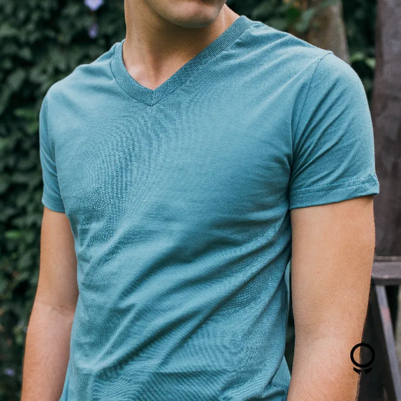 REMERA LIBERATO BASICS CUELLO V VERDE