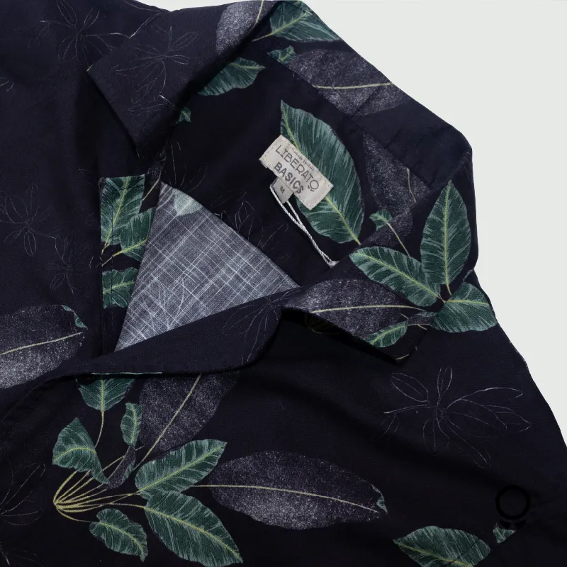 CAMISA LIBERATO BASICS PLAYERA NEGRA CON HOJAS