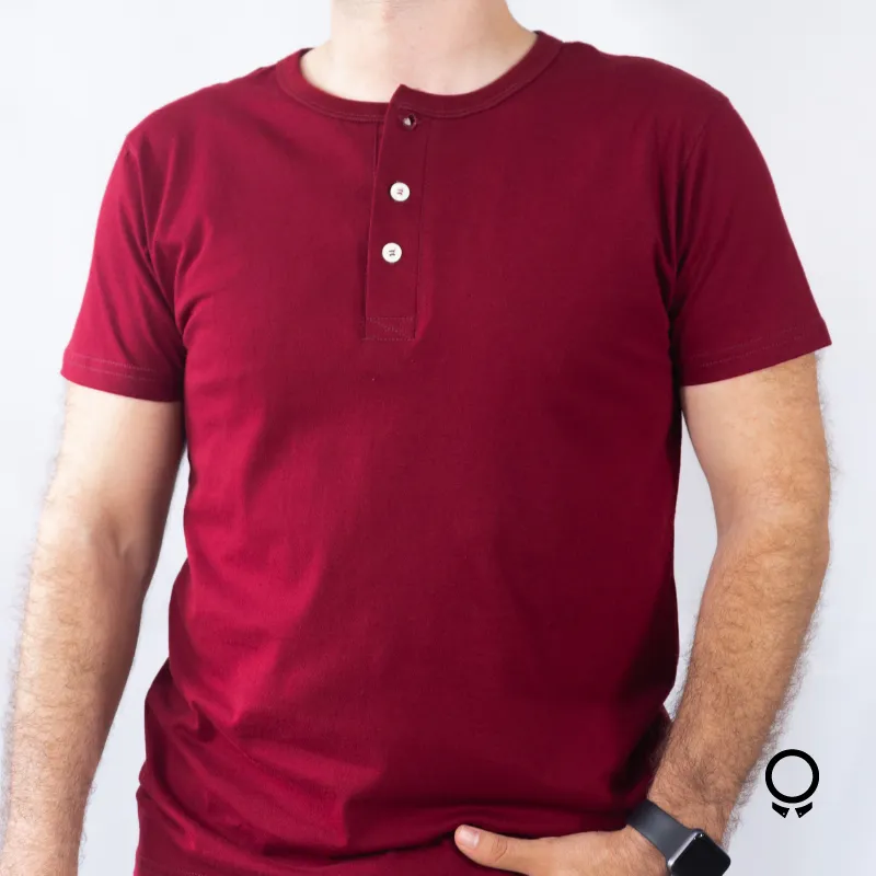 REMERA LIBERATO BASICS HENLEY BORDO