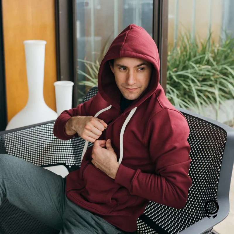 CAMPERA CON CAPUCHA LIBERATO BASICS BORDO