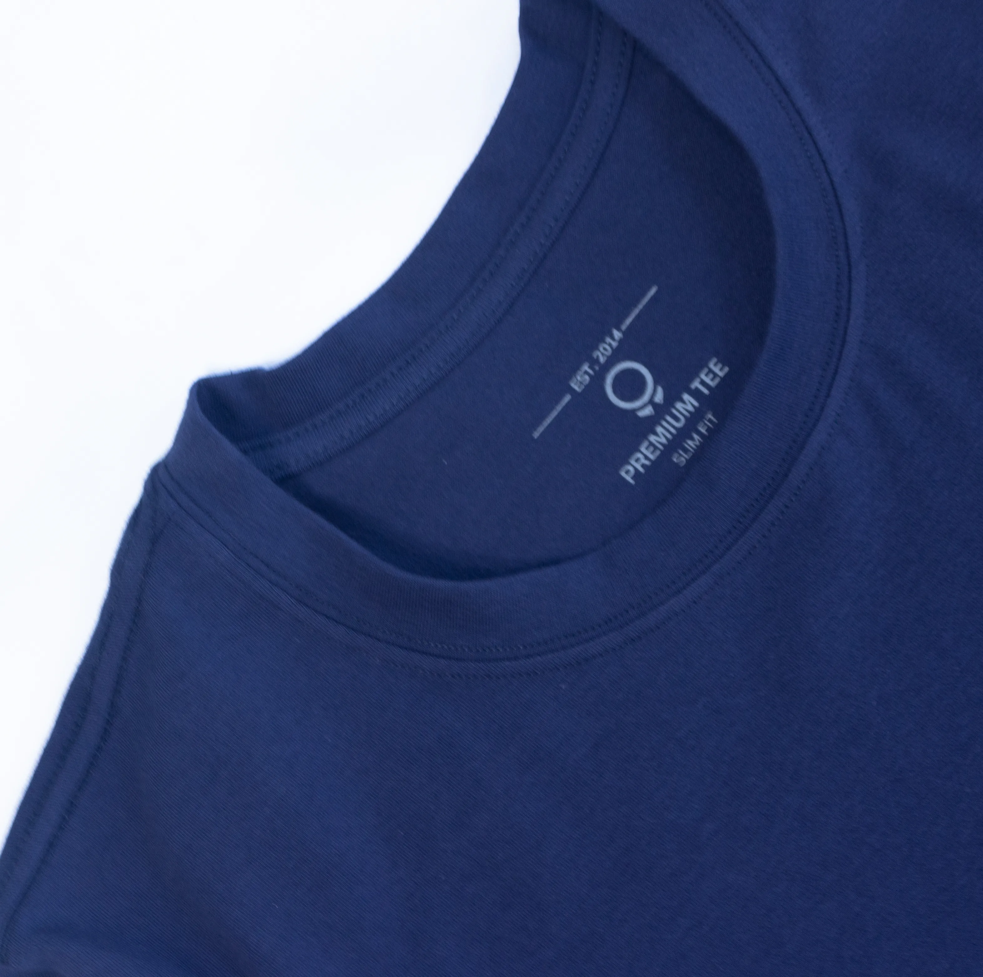 REMERA LIBERATO BASICS PREMIUM TEE REDONDO AZUL MARINO