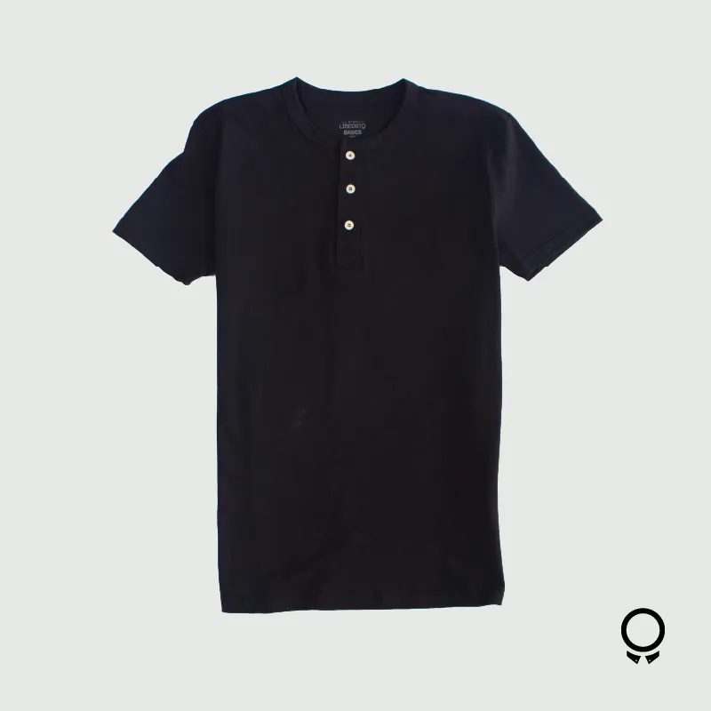 REMERA LIBERATO BASICS HENLEY NEGRA