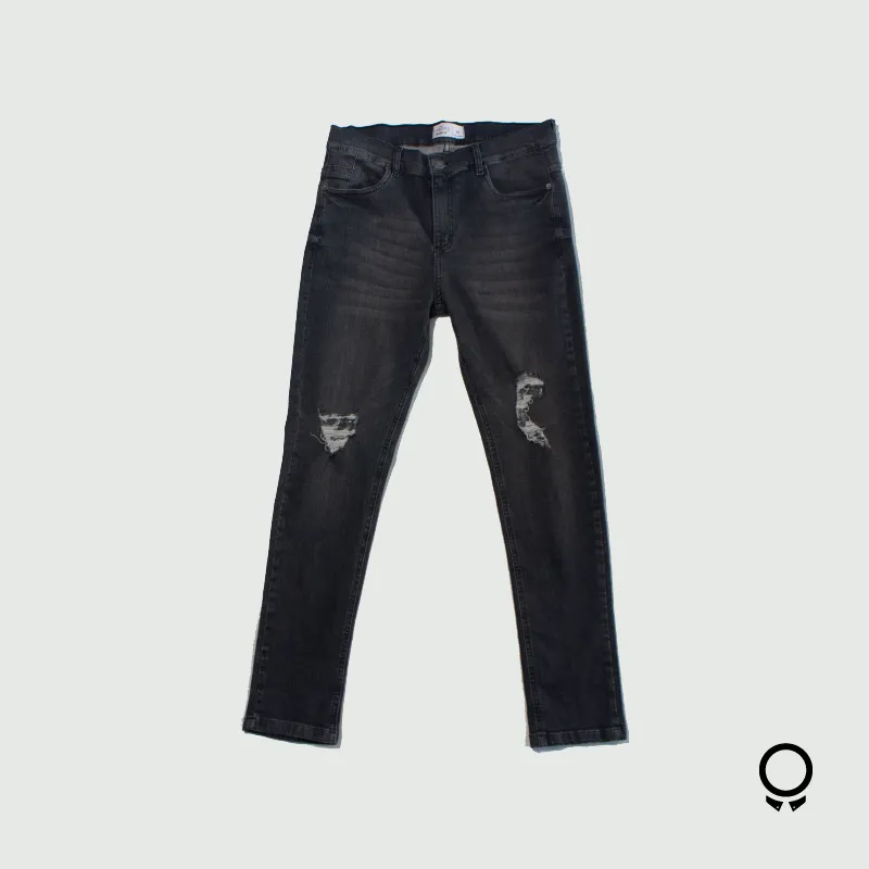 JEANS LIBERATO BASICS NEGRO CON ROTURA