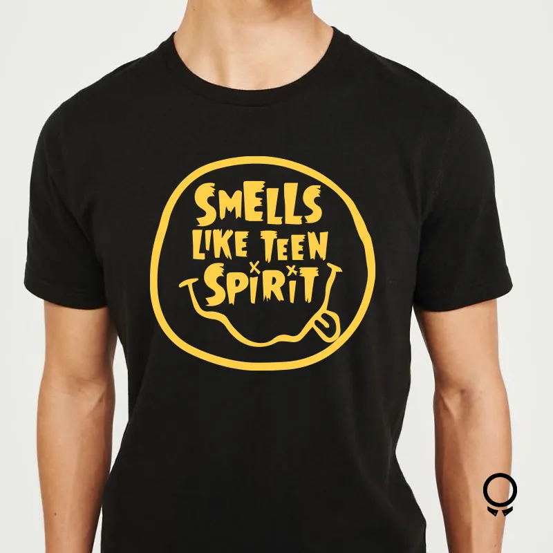 REMERA LIBERATO BASICS NEGRA SMELLS