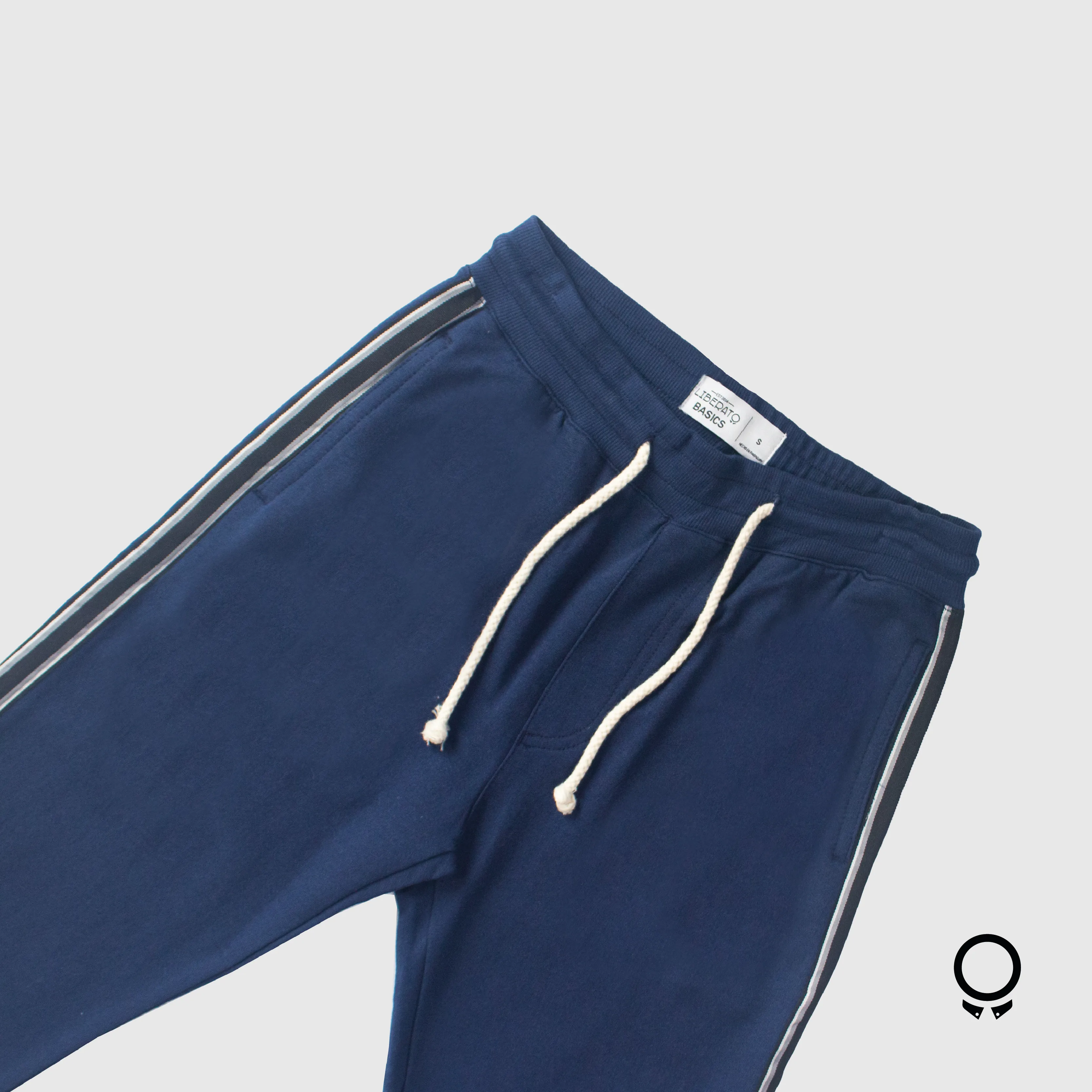 JOGGER LIBERATO BASICS AZUL MARINO CINTA BLANCA