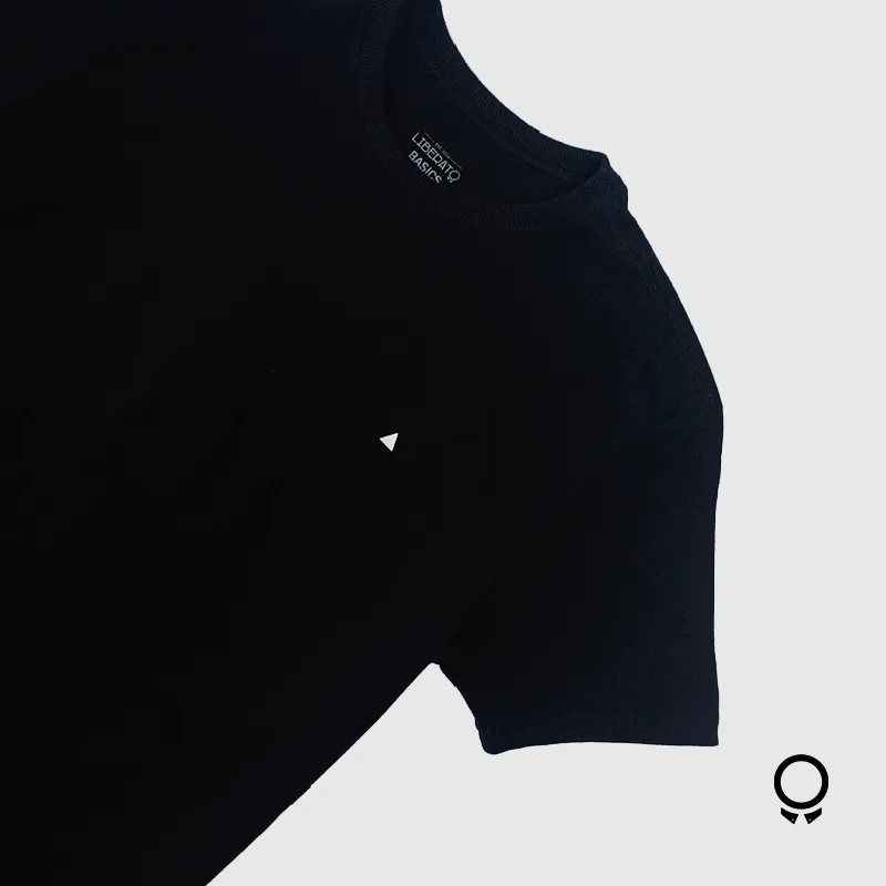 REMERA LIBERATO BASICS NEGRA SLIM FIT
