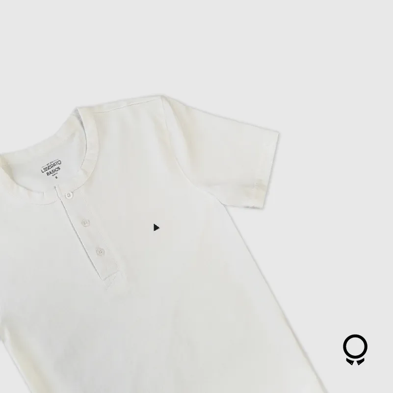 REMERA LIBERATO BASICS HENLEY BLANCA RELIEVE NEGRO