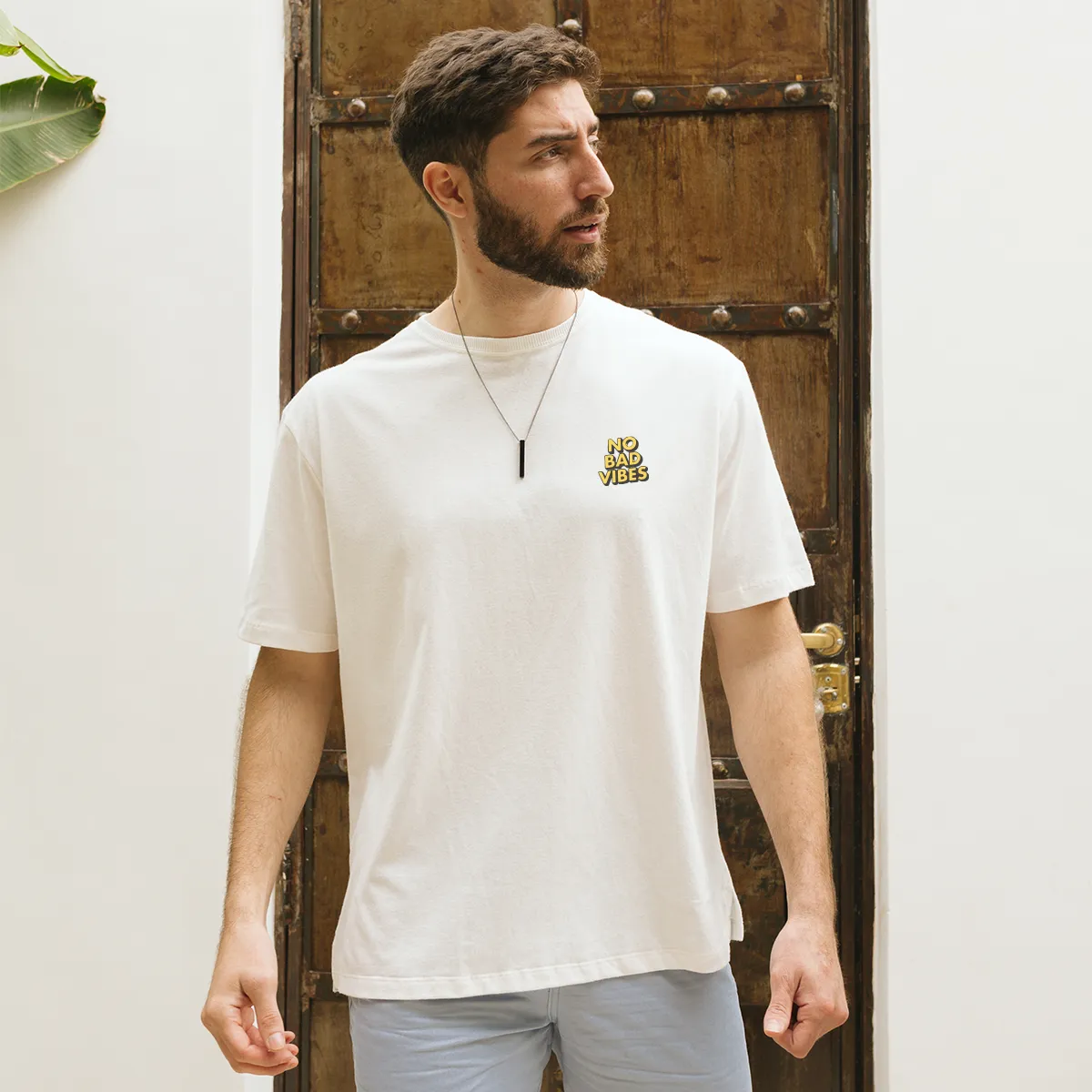 REMERA LIBERATO BASICS OVERSIZE BLANCO NO BAD VIBES