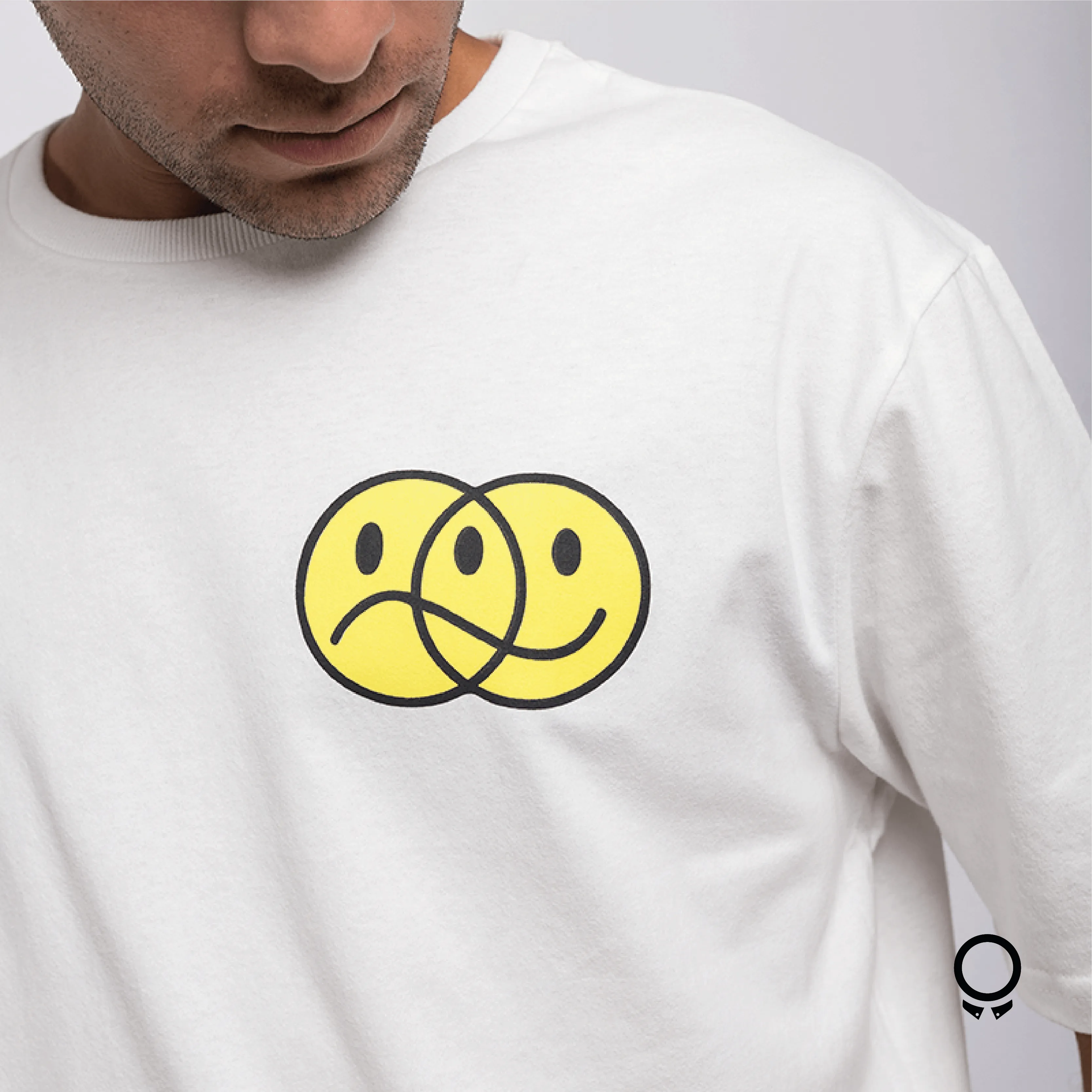 REMERA LIBERATO BASICS BLANCA EMOJI