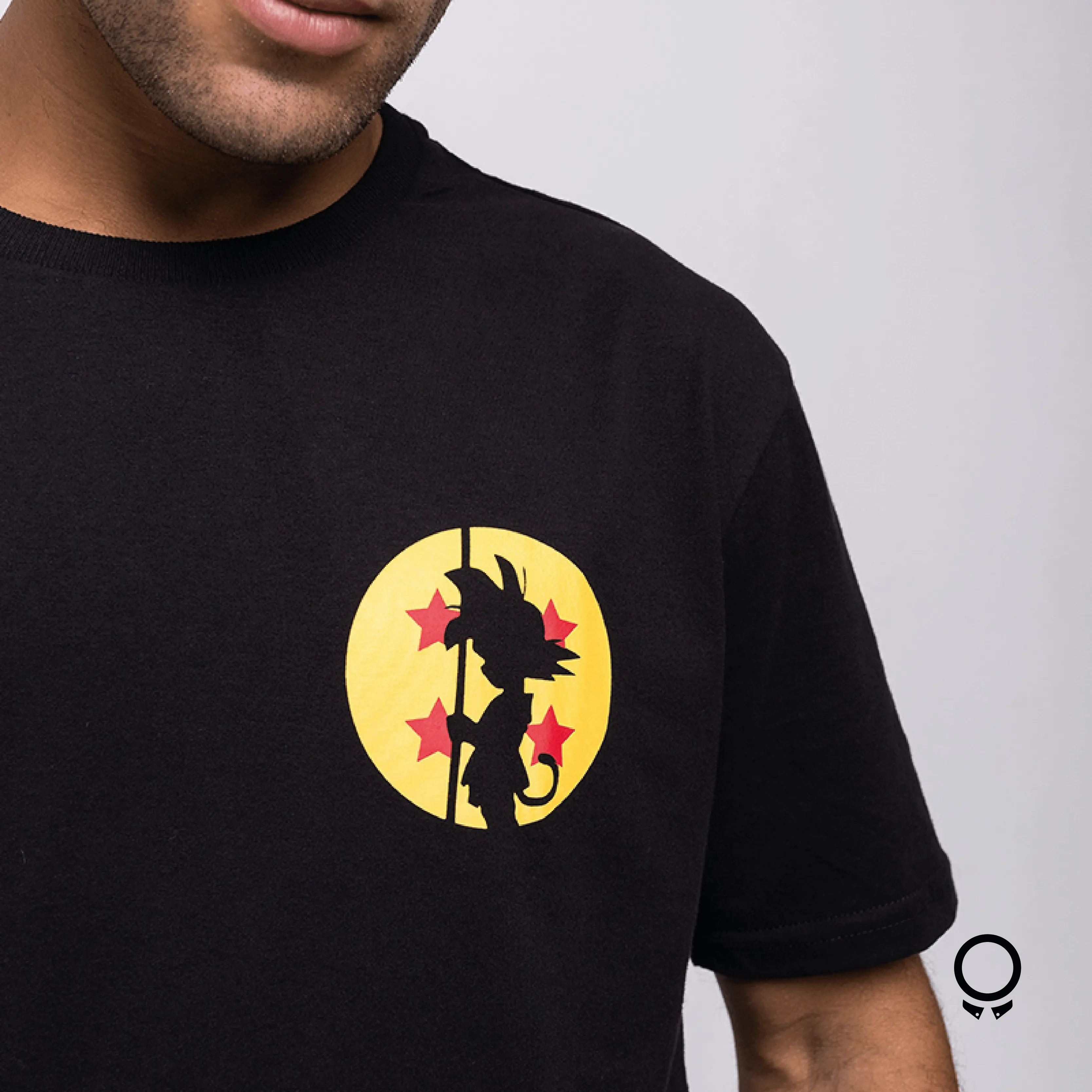 REMERA LIBERATO BASICS OVERSIZED NEGRA GOKU 4 ESTRELLAS