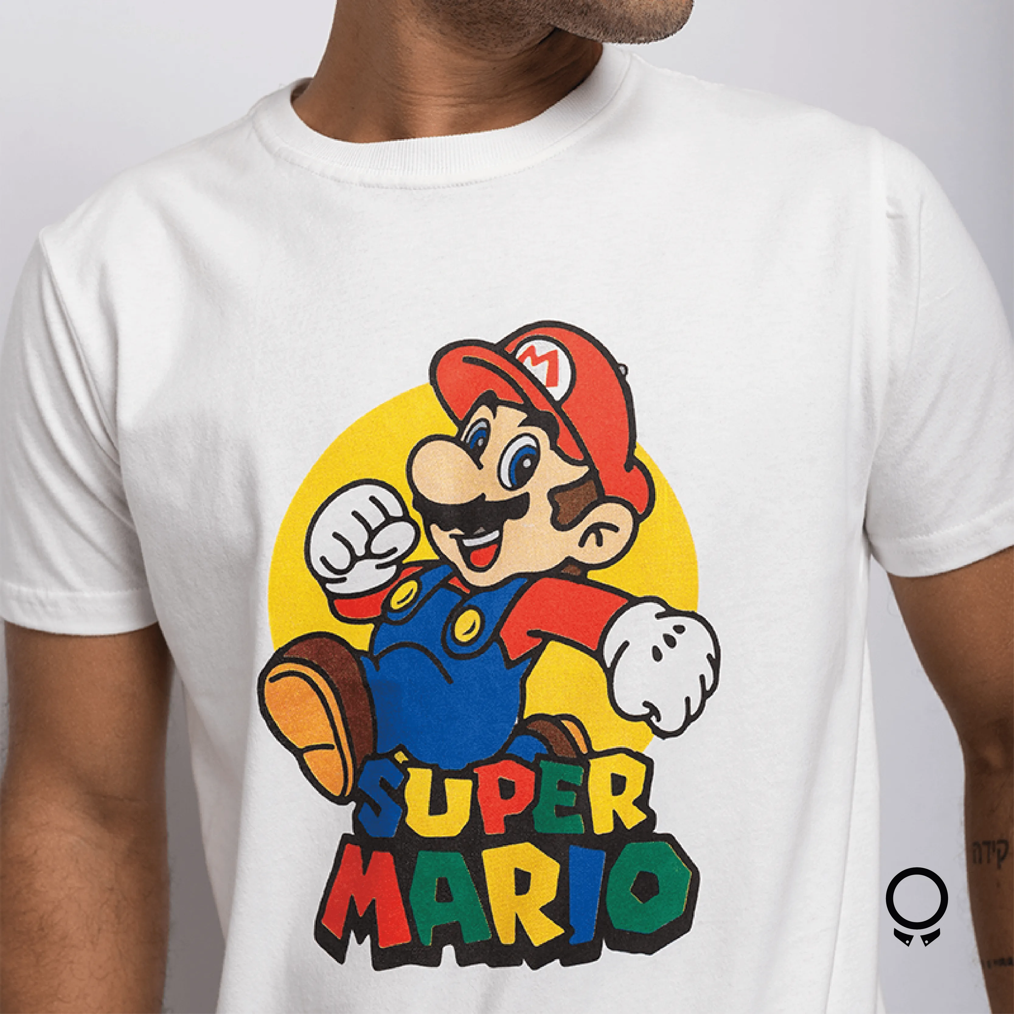 REMERA LIBERATO BASICS REGULAR FIT BLANCA SUPER MARIO