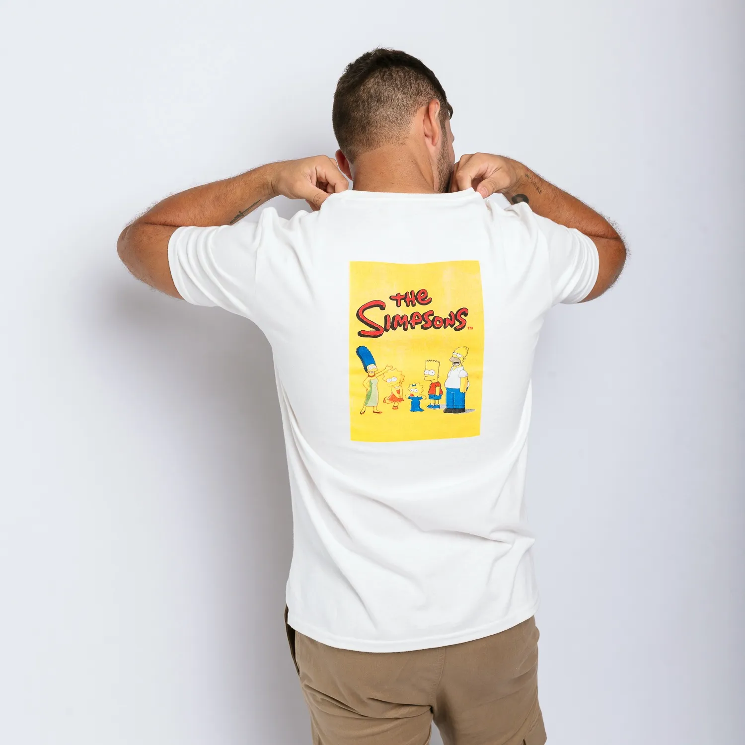 REMERA LIBERATO BASICS OVERSIZE BLANCA THE SIMPSONS