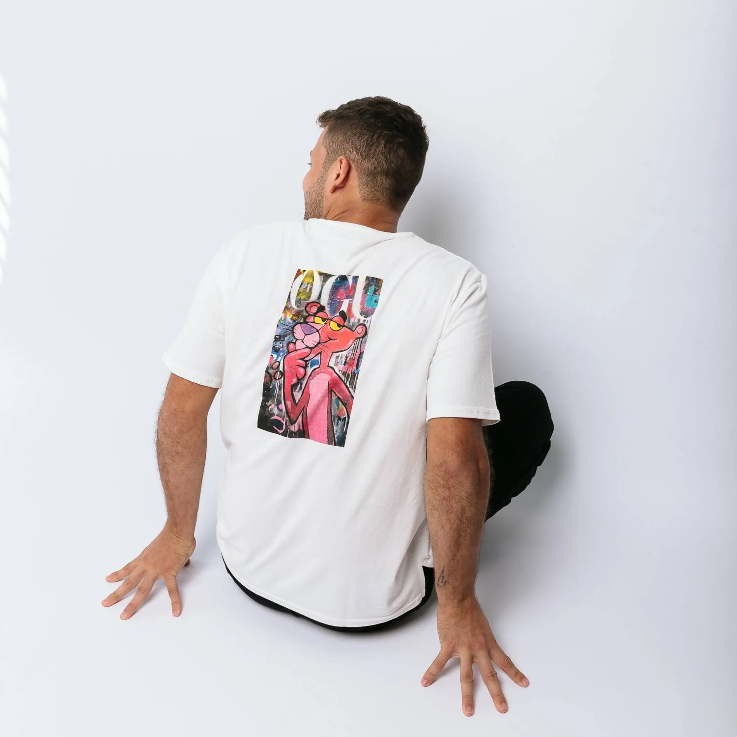 REMERA LIBERATO BASICS OVERSIZE PINK PANTHER POP ART POSTER