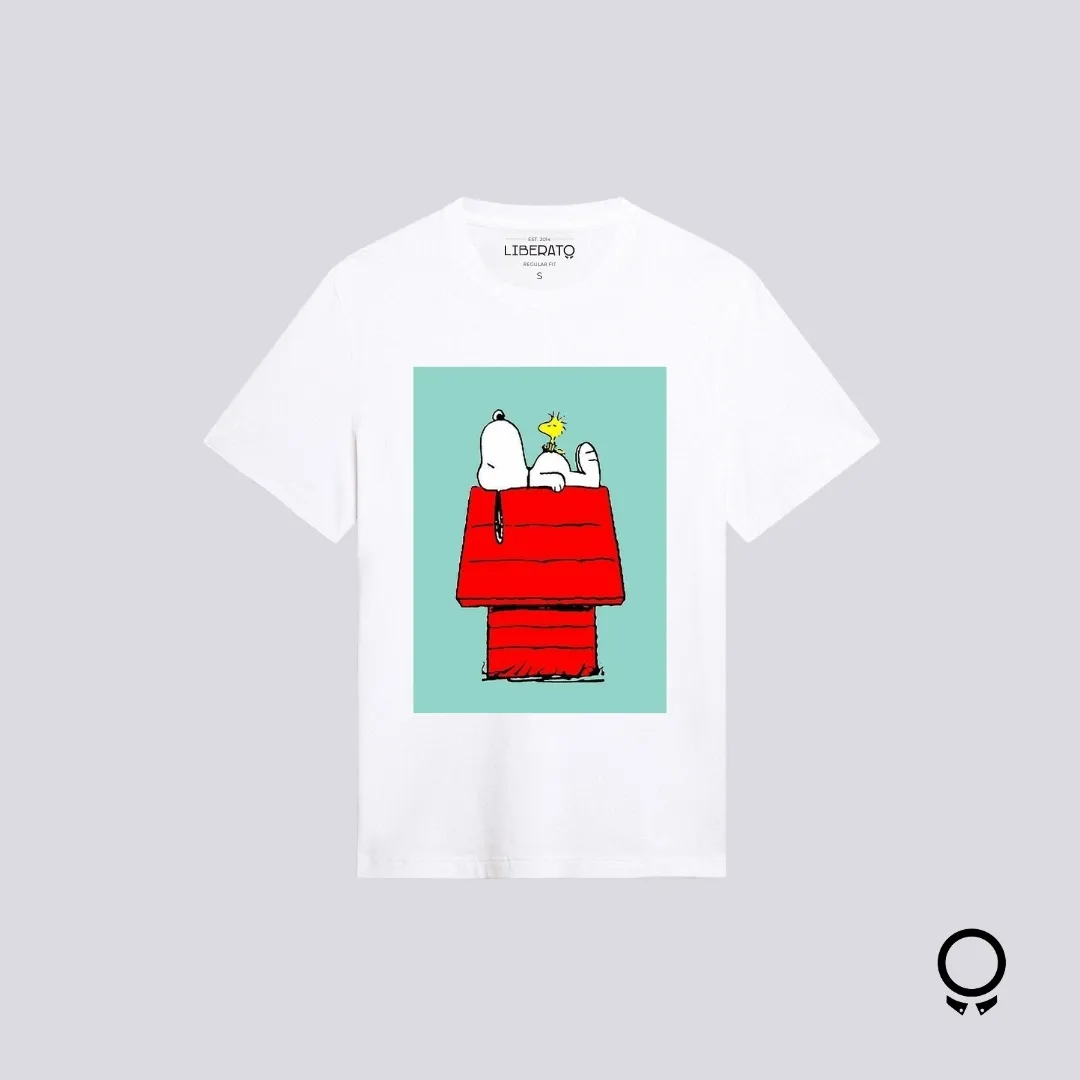 REMERA LIBERATO BASICS REGULAR FIT BLANCA SNOPPY & WOOODSTOCK