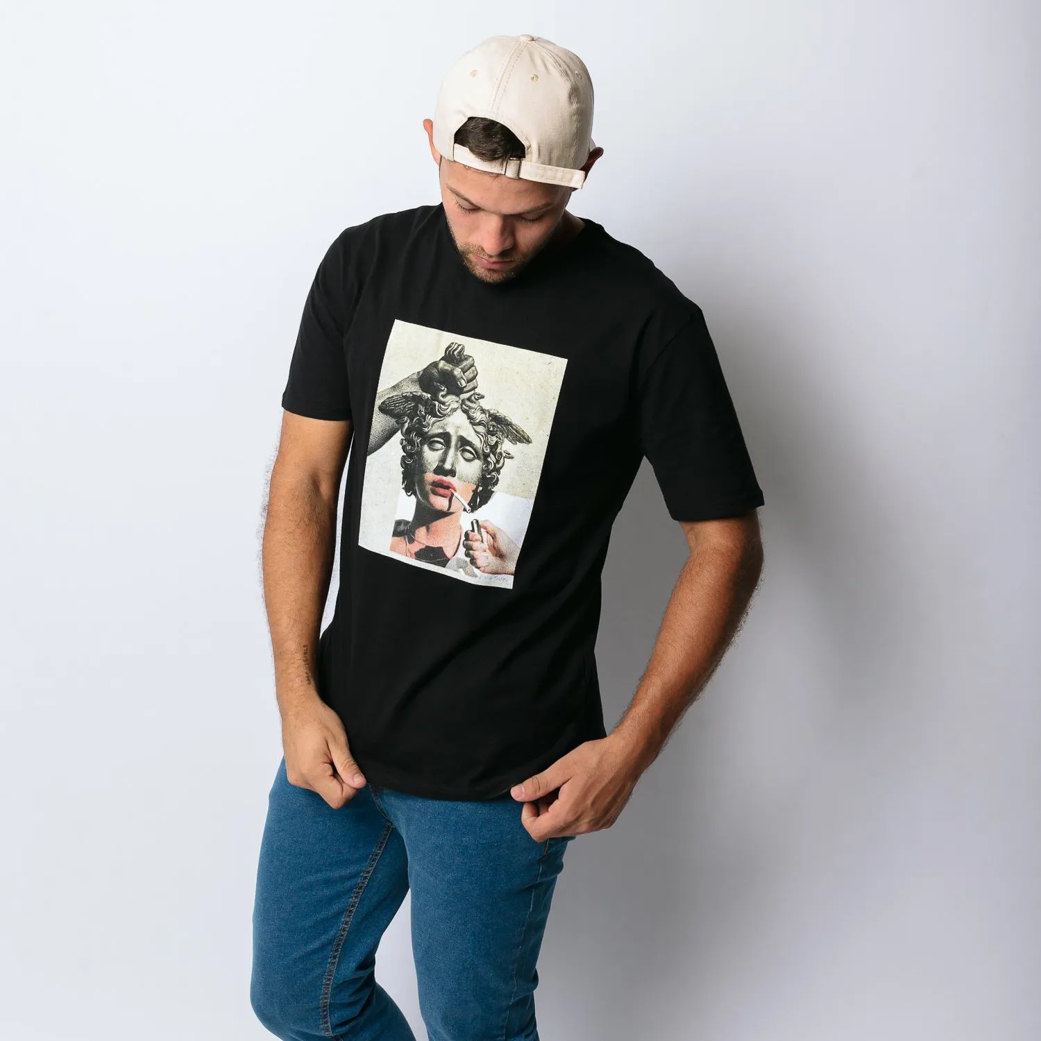 REMERA LIBERATO BASICS NEGRA SMOKING MEDUSA