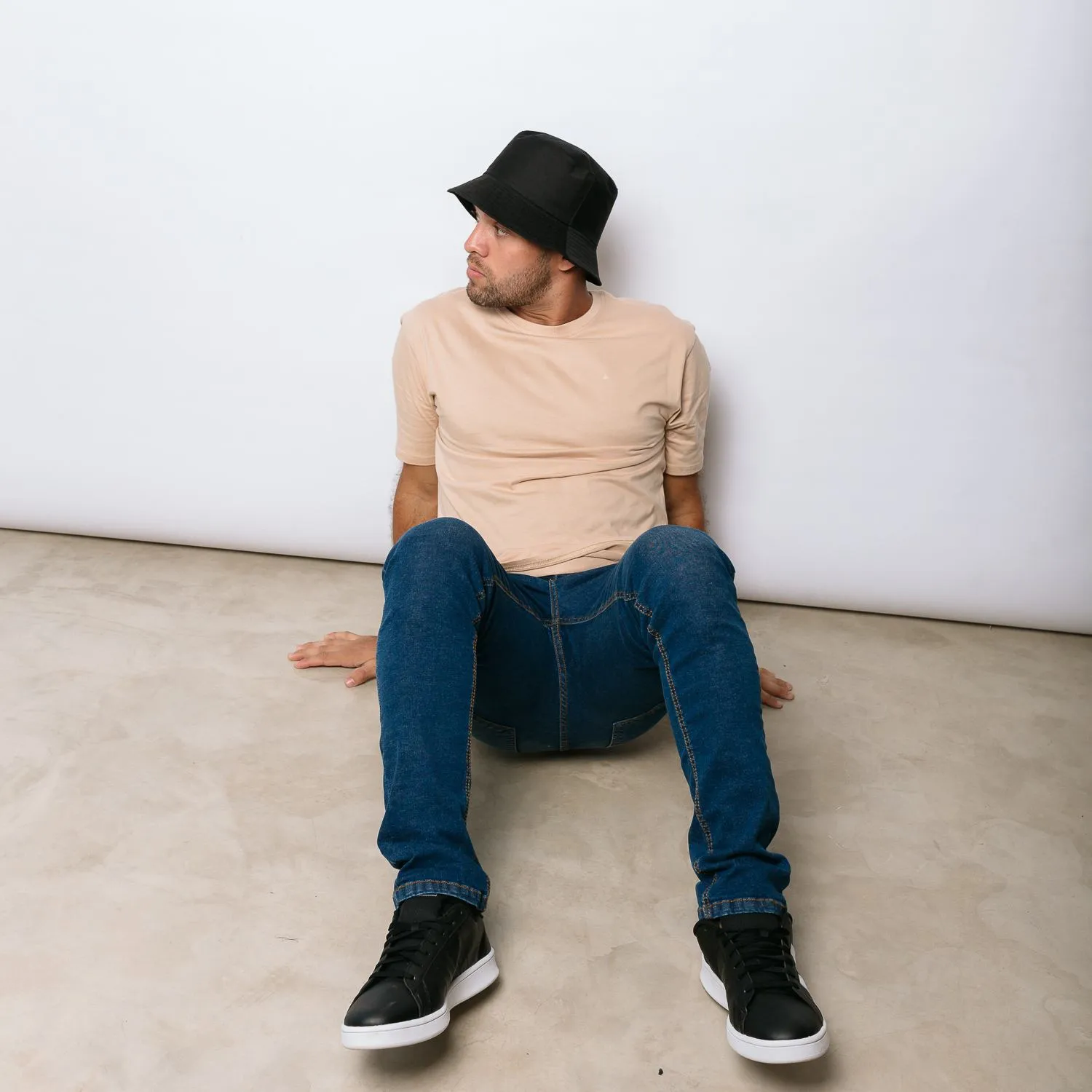 REMERA LIBERATO BASICS OVERSIZE  BEIGE