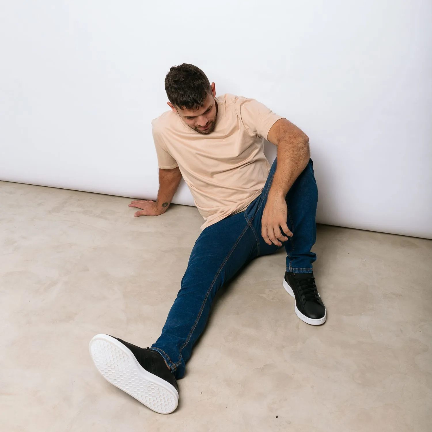 REMERA LIBERATO BASICS OVERSIZE  BEIGE