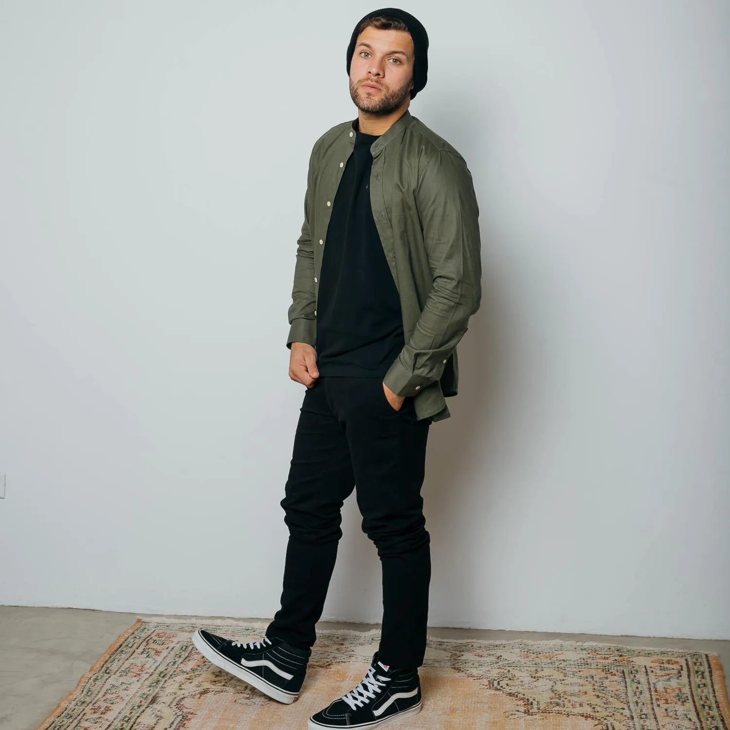 CAMISA LIBERATO BASICS MAO MANGAS LARGAS VERDE OSCURO