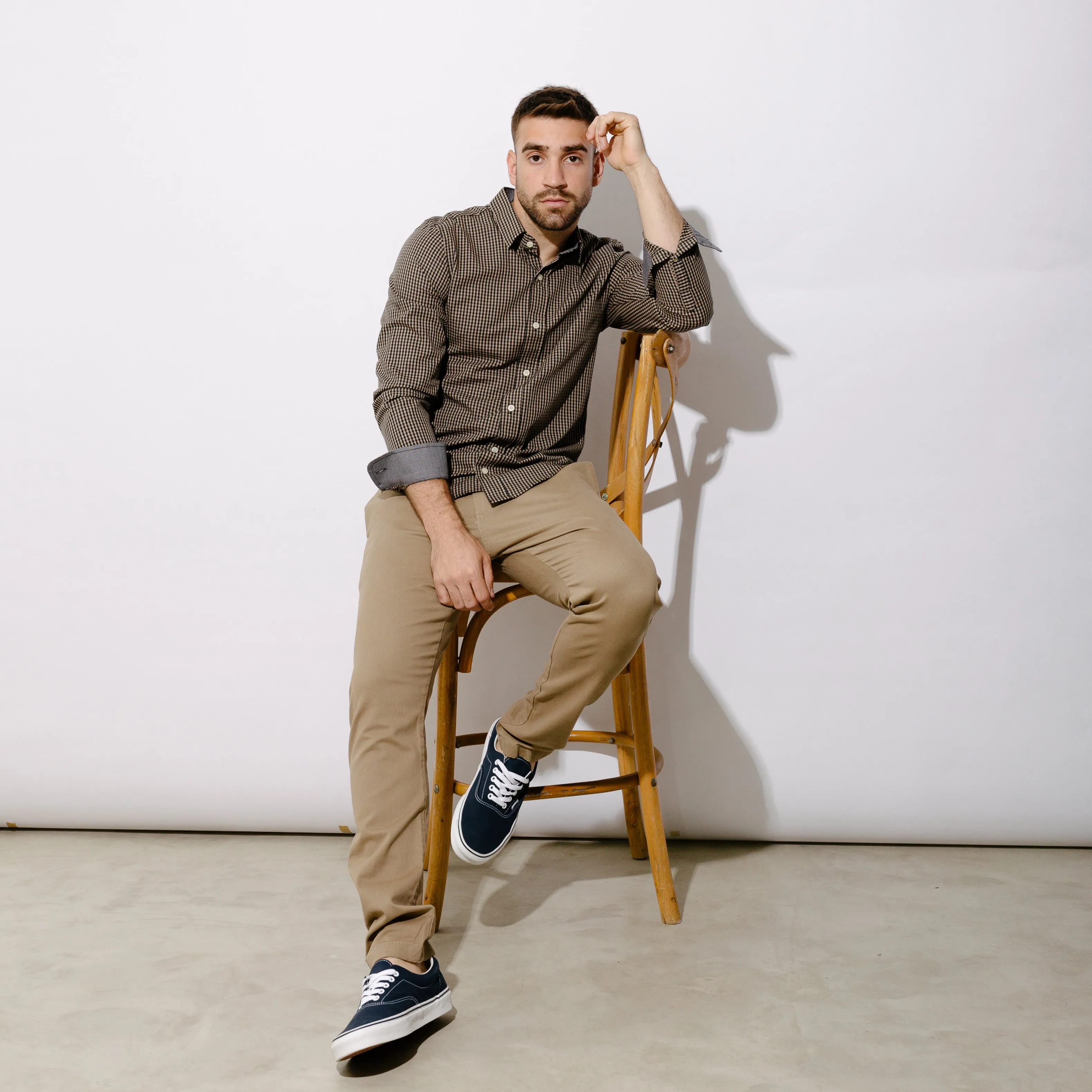 CAMISA LIBERATO BASICS MANGAS LARGAS CUADROS  BEIGE CON NEGRO