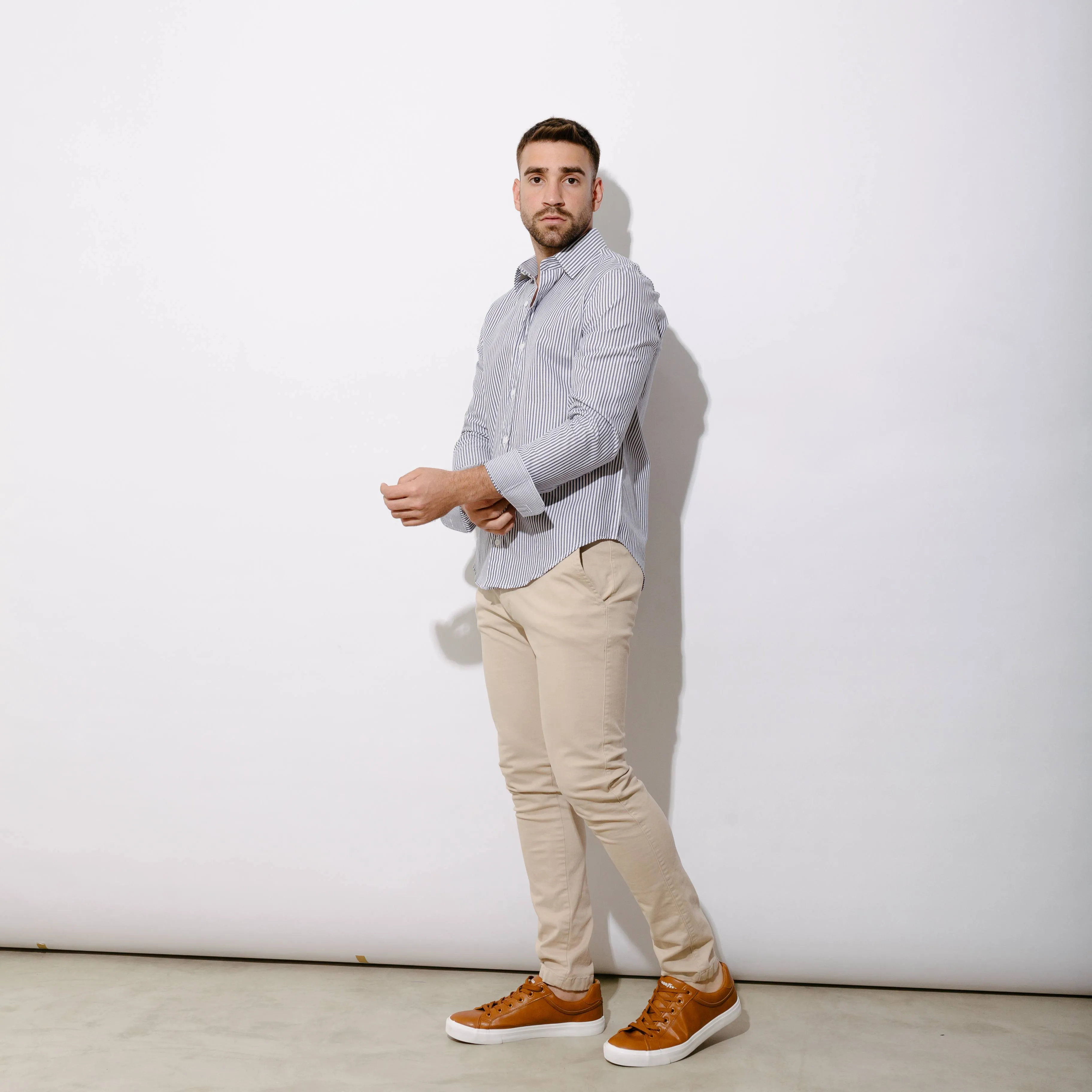 CAMISA LIBERATO BASICS MANGAS LARGAS BLANCA RAYAS AZULES