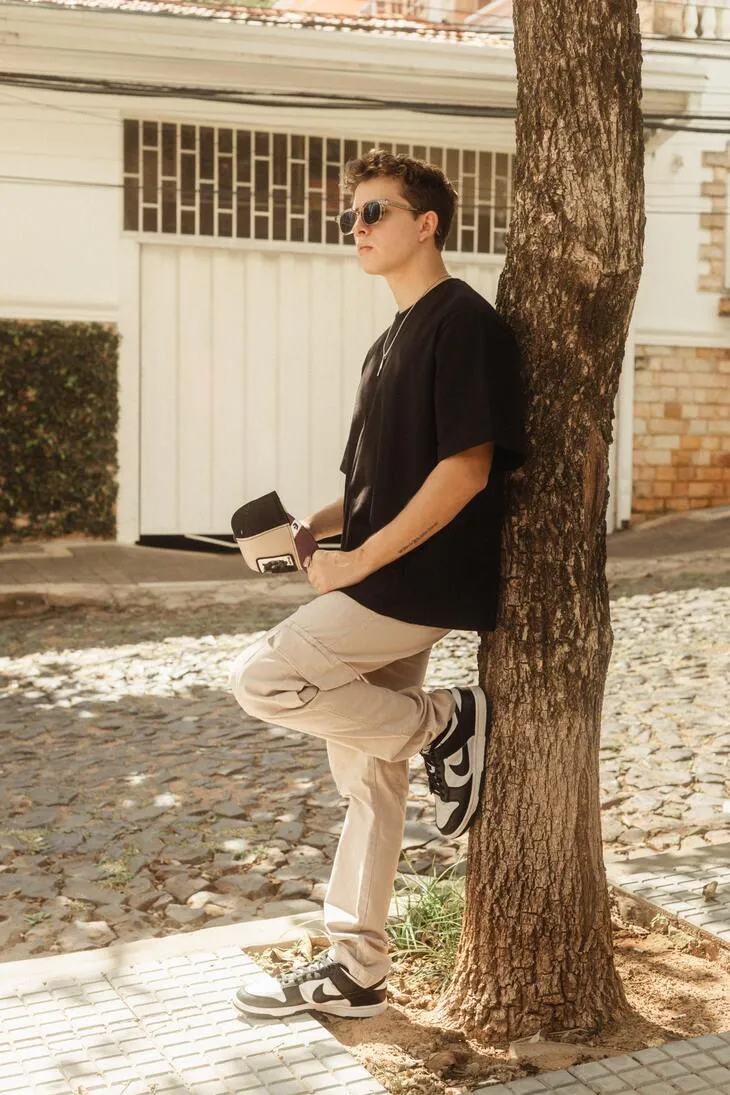 REMERA BOXY FIT PREMIUM 250GSM LIBERATO BASICS NEGRA
