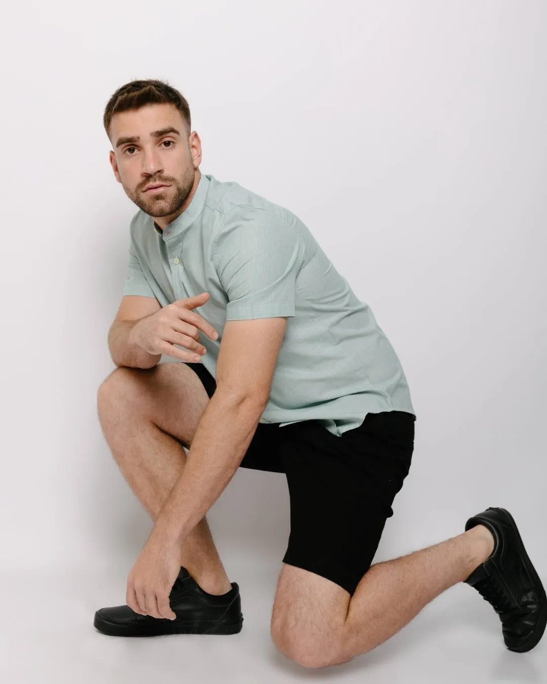 BERMUDA LIBERATO BASICS NEGRA