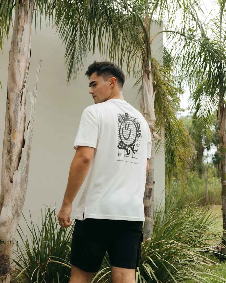 REMERA LIBERATO BASICS OVERSIZE PREMIUM 250GSM MARFIL GIVE LOVE BACK